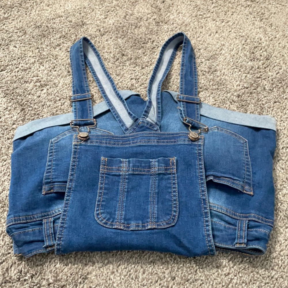 Stretchy denim overalls